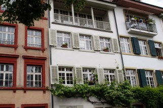 ontrastreiche Farben in Kleinbasel