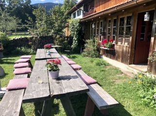 Sitzbank bei BrotZEIT & Leben