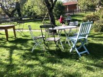 Im Garten des Oberbuchbergers Hofladen